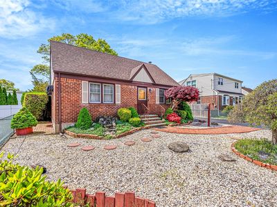 150 Connecticut Avenue, Massapequa, NY, 11758