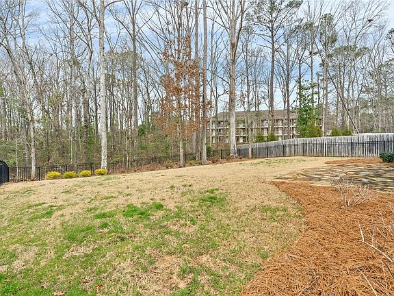 2nd image of 1757 Lois Ln