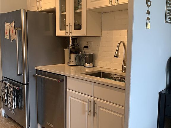 5th image of 7100 Kennedy Blvd E APT 2P
