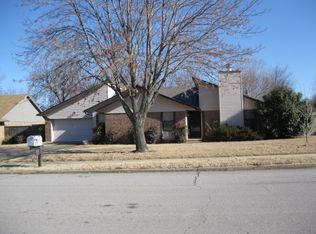 271 Fox Run Cir, Jenks, OK 74037