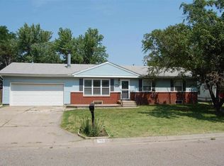 412 Robert St, Hutchinson, KS 67502
