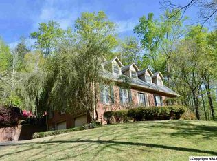 134 Greenbriar Rd, Gadsden, AL 35901