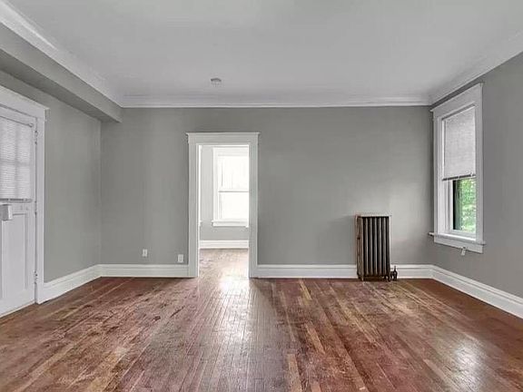 3rd image of 2160 Tower Grove Ave #1