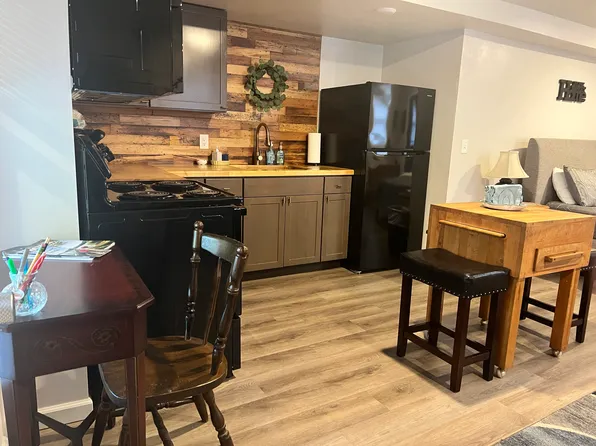 (undisclosed Address), Lake Junaluska, NC 28745