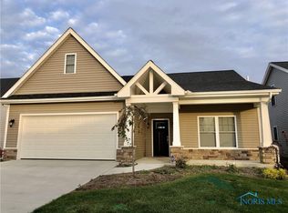 1873 Hidden Ridge Dr, Perrysburg, OH 43551