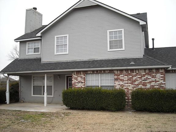 2nd image of 2424 Westwood Dr