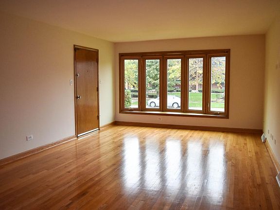 2nd image of 9636 Kedvale Ave