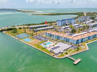 2 Causeway Blvd APT 102, Dunedin, FL 34698