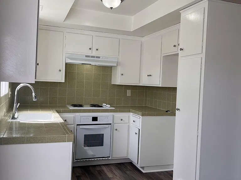 6031 Greenleaf Ave #C — Photo 1