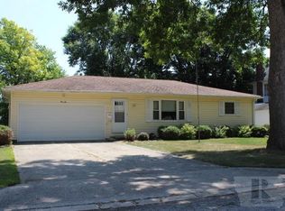 110 7th St SE, Hampton, IA 50441