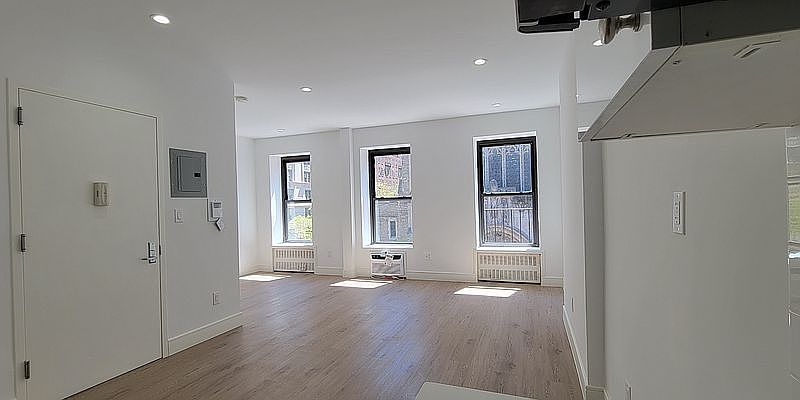 1st image of 882 Lex Ave #3A