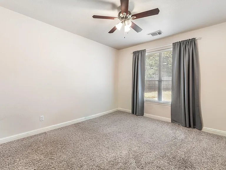 1107 Hollybrook Cv — Photo 28