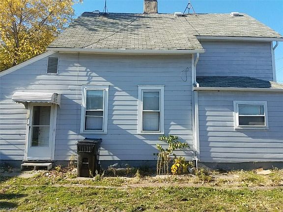 2nd image of 3007 Sackett Ave