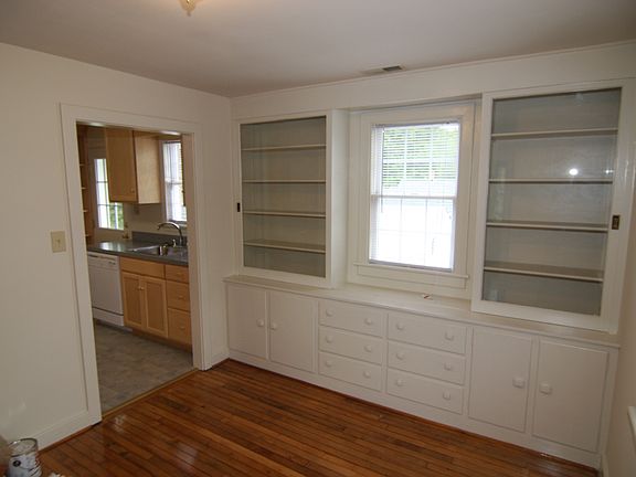 4th image of 235 Lasalle Ave #B