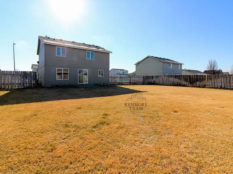 8703 Stutz Dr — Photo 9
