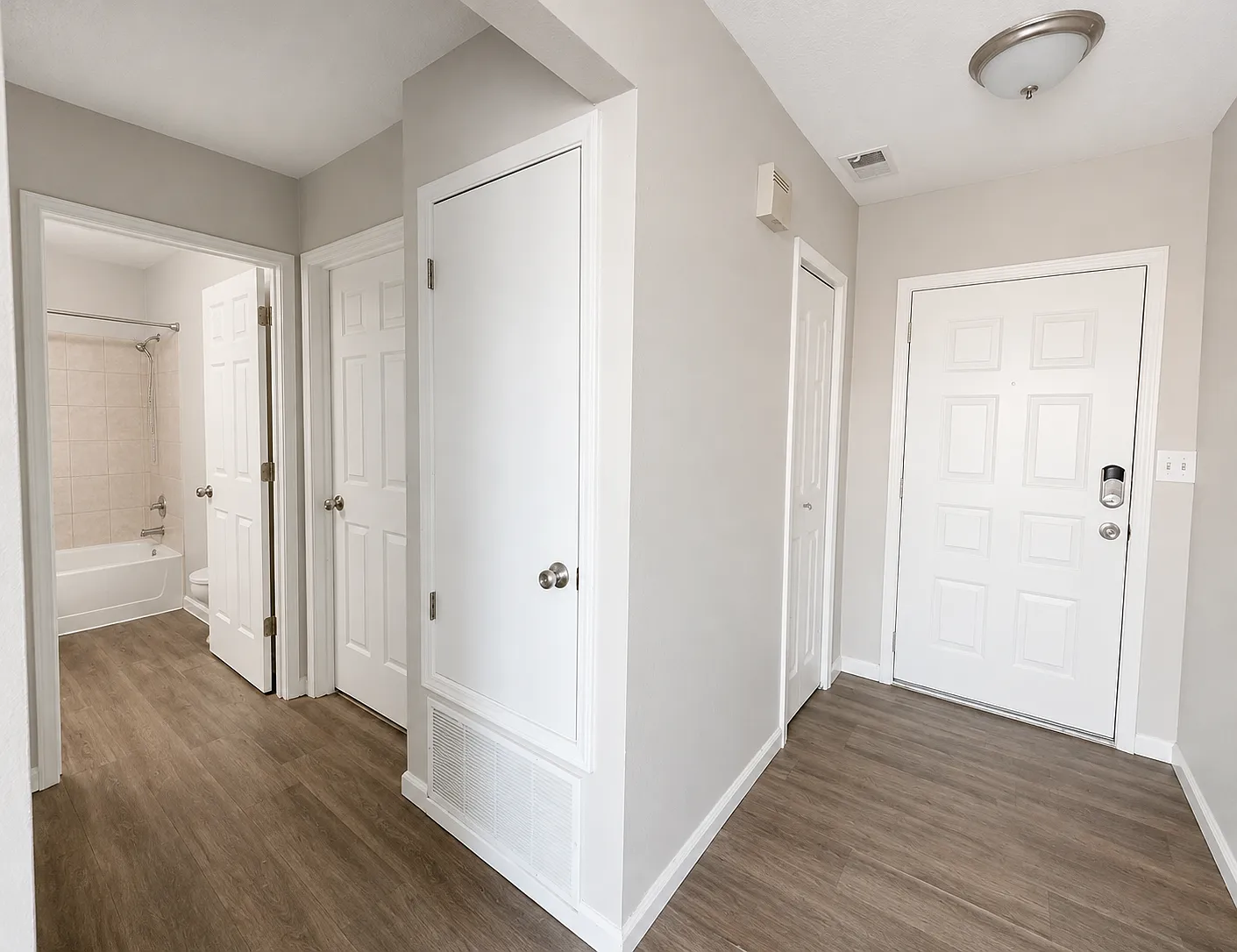 2 bed, 927 sqft, $1,650 — Photo 4
