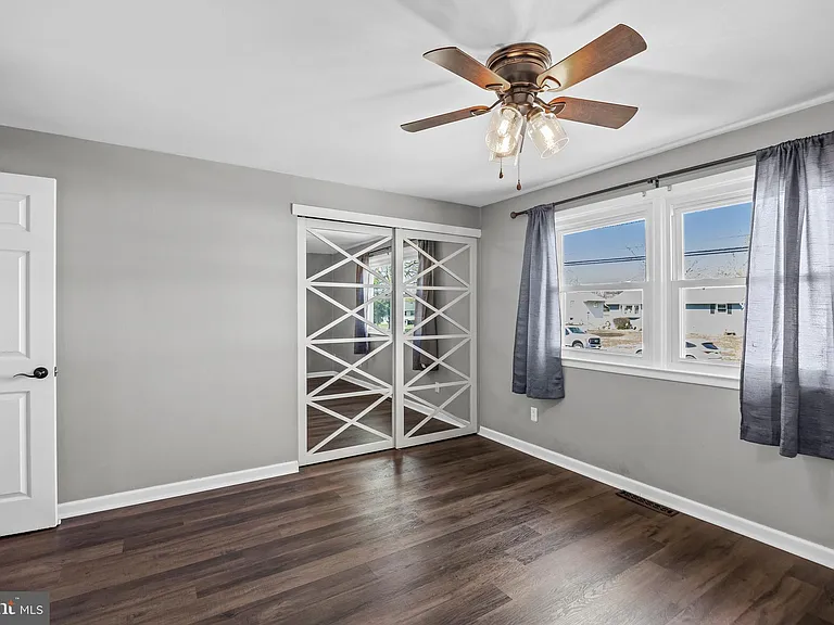 2211 New Albany Rd — Photo 10