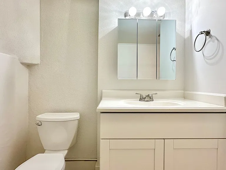 4559 Sierra Dr #B — Photo 11