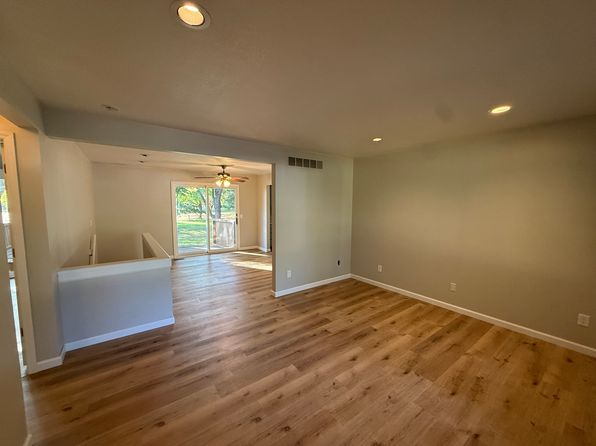 1032 S Lincoln Rd