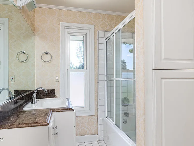 245 Hillside Rd — Photo 12