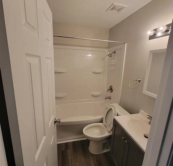 3815 N Grand Ave #3815 — Photo 22