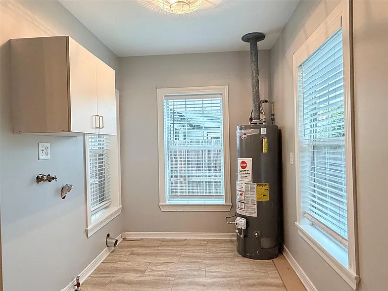 8234 Bonner Dr — Photo 15