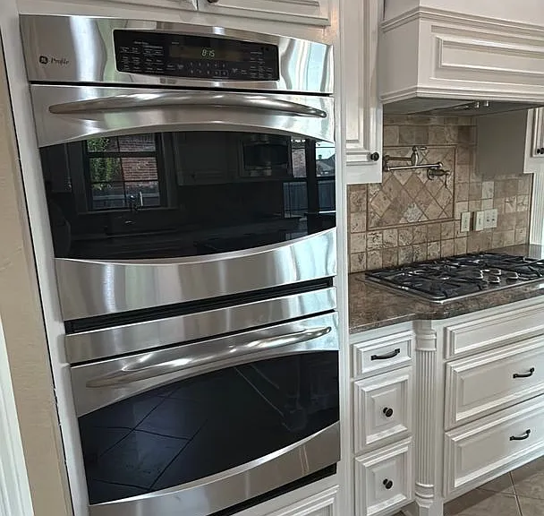 9572 Rochel Dr — Photo 75