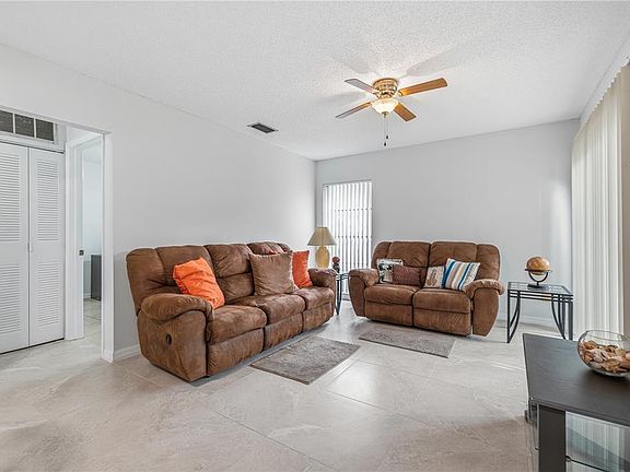 4th image of 10307 Pennytree Pl
