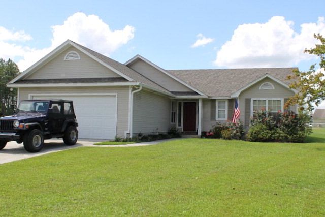 1st image of 3873 Nicole Ln