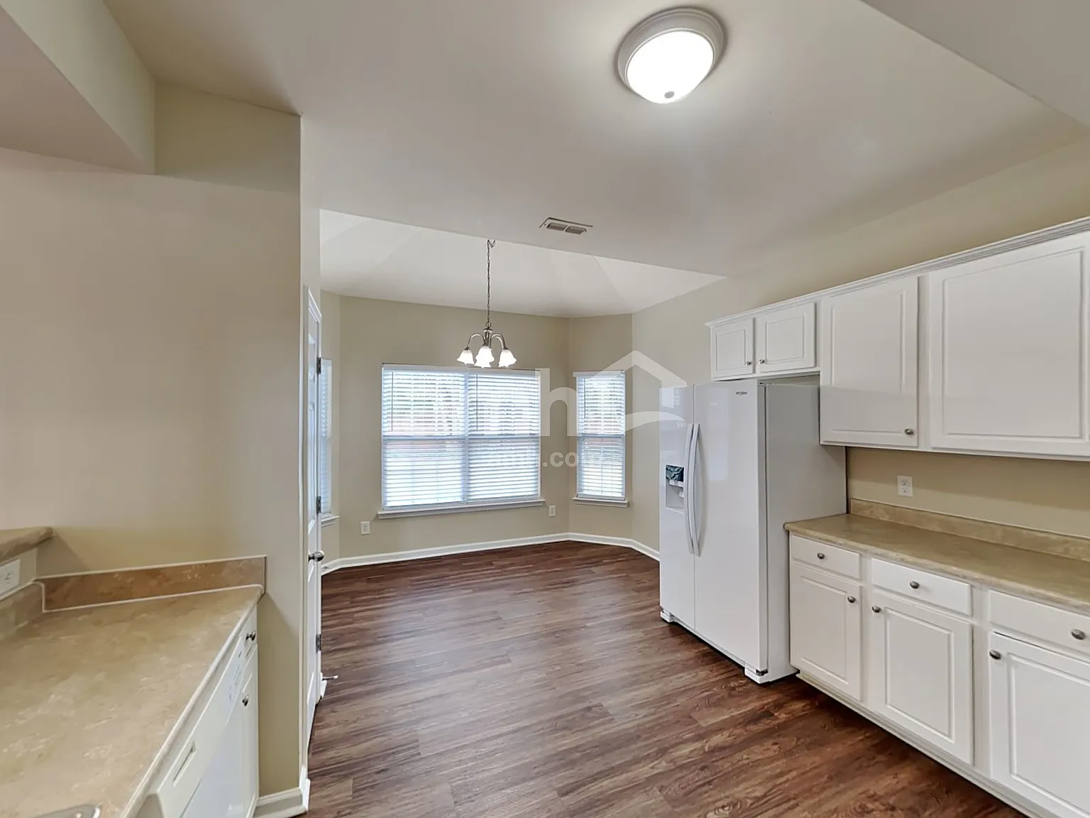 4 bed, 2.5 bath, 2358 sqft, $2,980 — Photo 3
