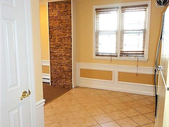 3rd image of 6537 Maurice Ave APT 2