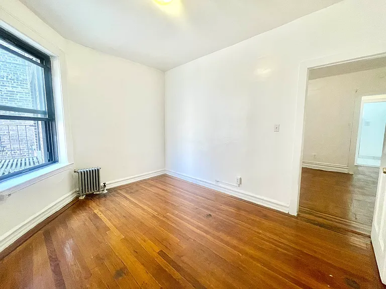 674 47th St #3J — Photo 14