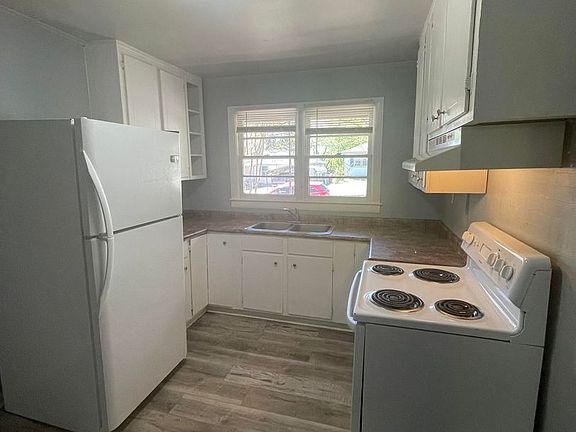 3rd image of 2106 Hill St NW #3