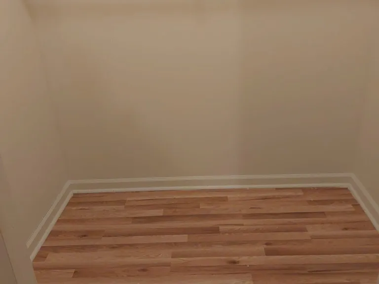 34-36 Vernon Ave #2 — Photo 9