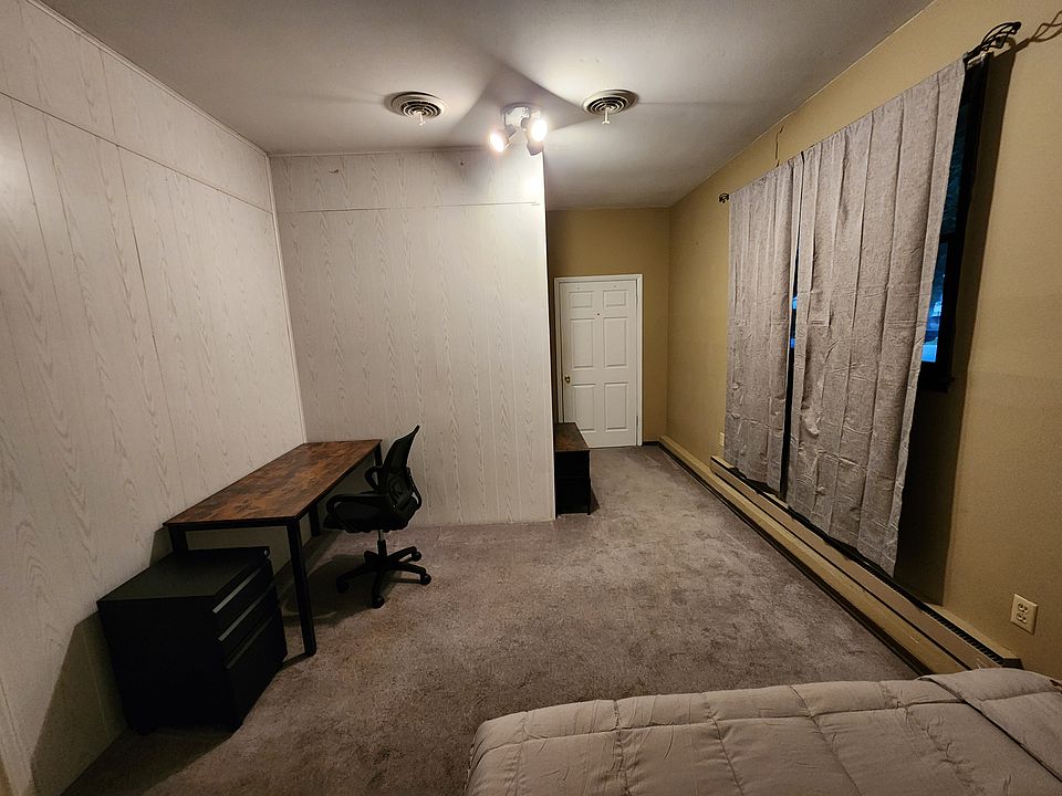 1st image of 216 S Glenview Dr