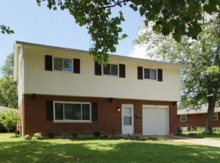 65 Woods Rd, Springboro, OH 45066