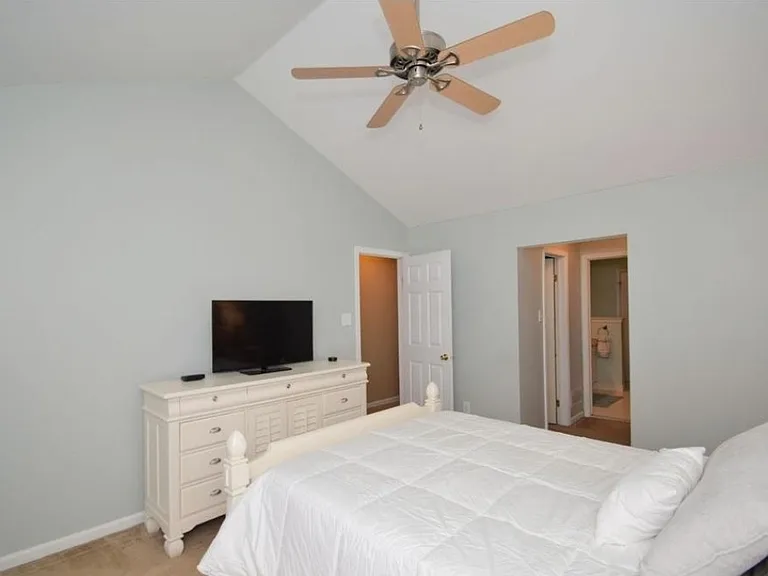 716 Martingale Rd — Photo 13