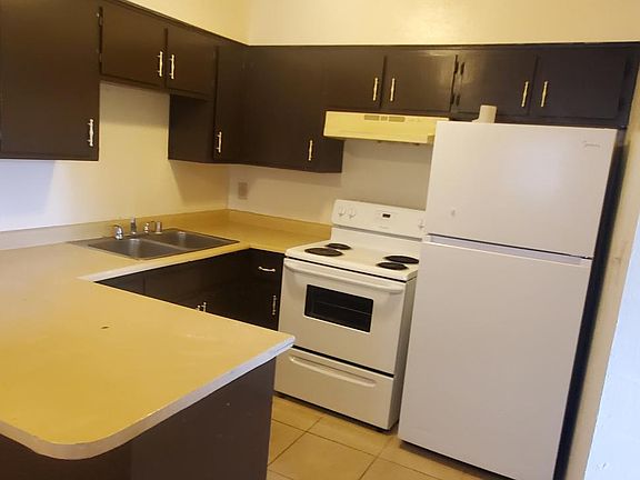 4th image of 304 Western Skies Dr SE APT 3
