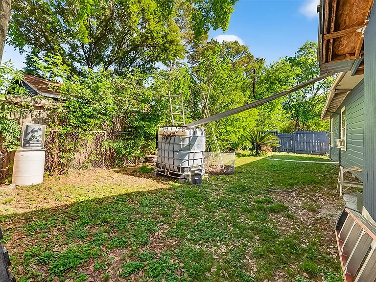 968 Garapan St — Photo 31