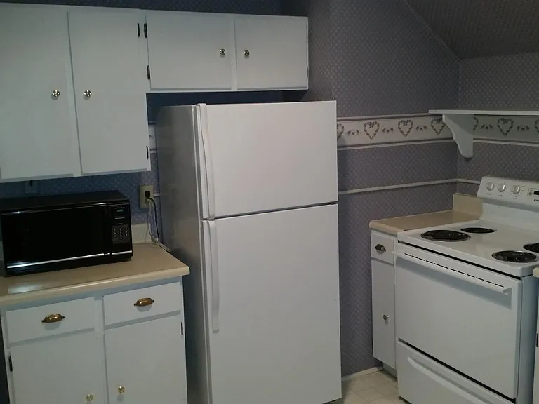 1405 W 9th Ave #C — Photo 3