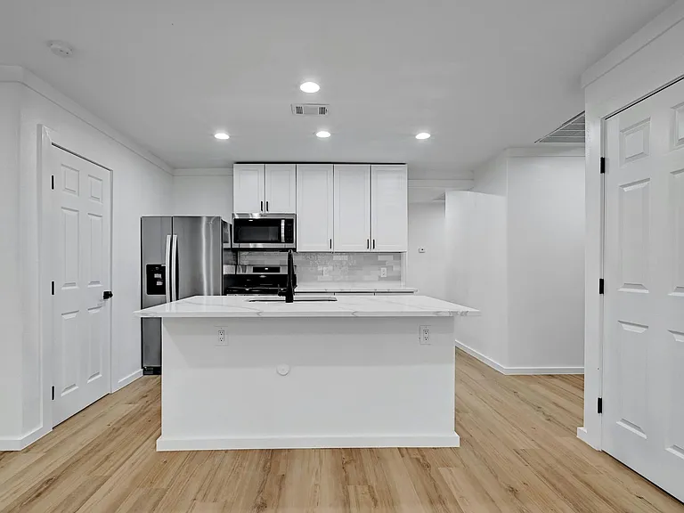1913 David St — Photo 10
