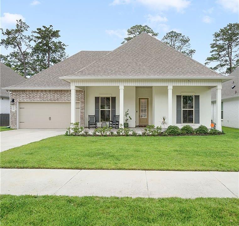 1st image of 67529 Emerald Dove Dr