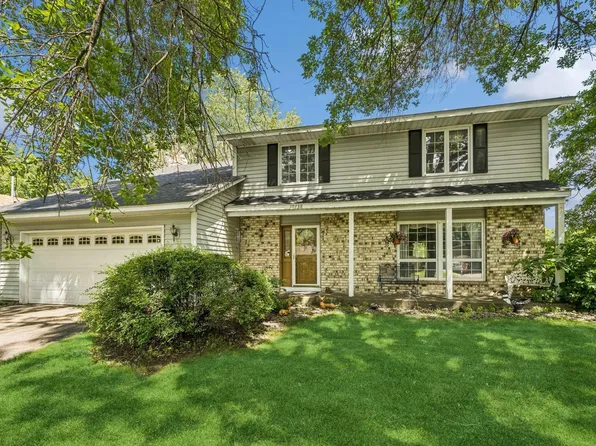 10738 Zopfi Way E, Maple Grove, MN 55369
