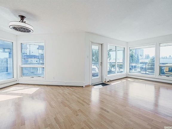 4th image of 2301 Adelaide St E #120