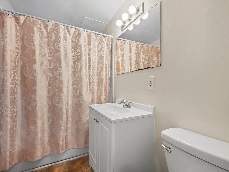 101 Sycamore Ln #C — Photo 9