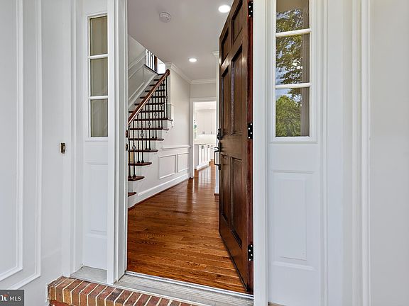 2nd image of 17501 Charity Ln