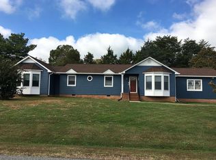 1406 Milestone Dr, Fredericksburg, VA 22407