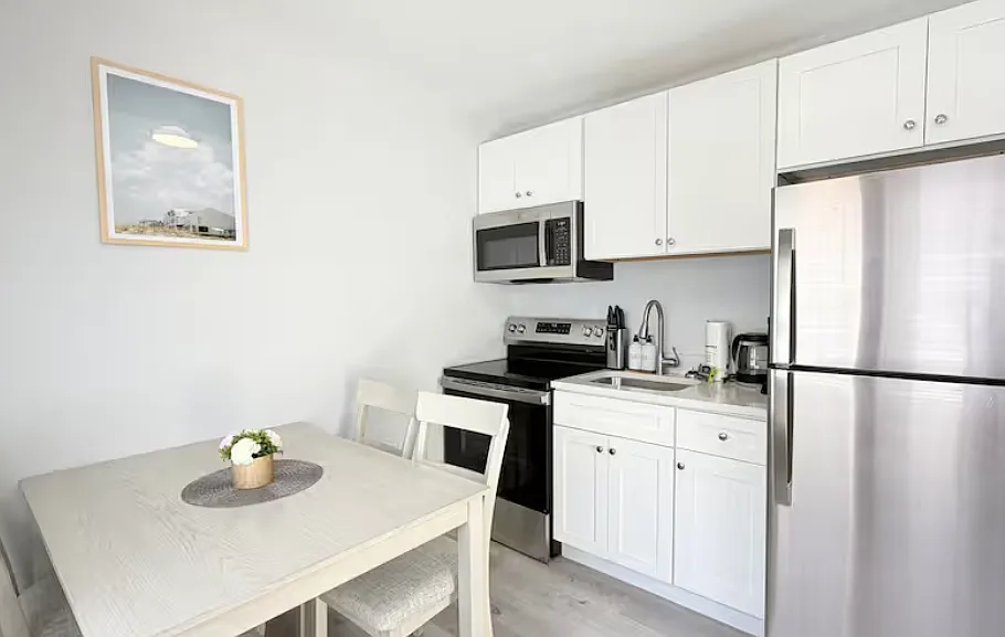 1 bed, 650 sqft, $1,600 — Photo 4