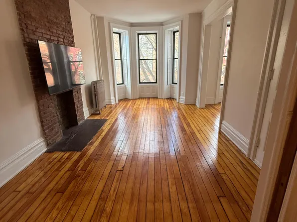 406 Seventh Street image 1 of 11