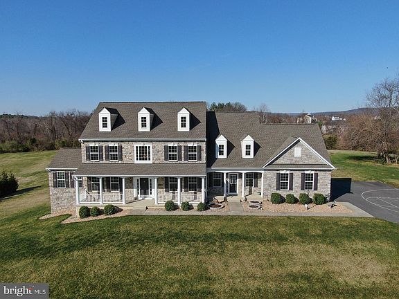 2nd image of 15151 Lynnford Ct